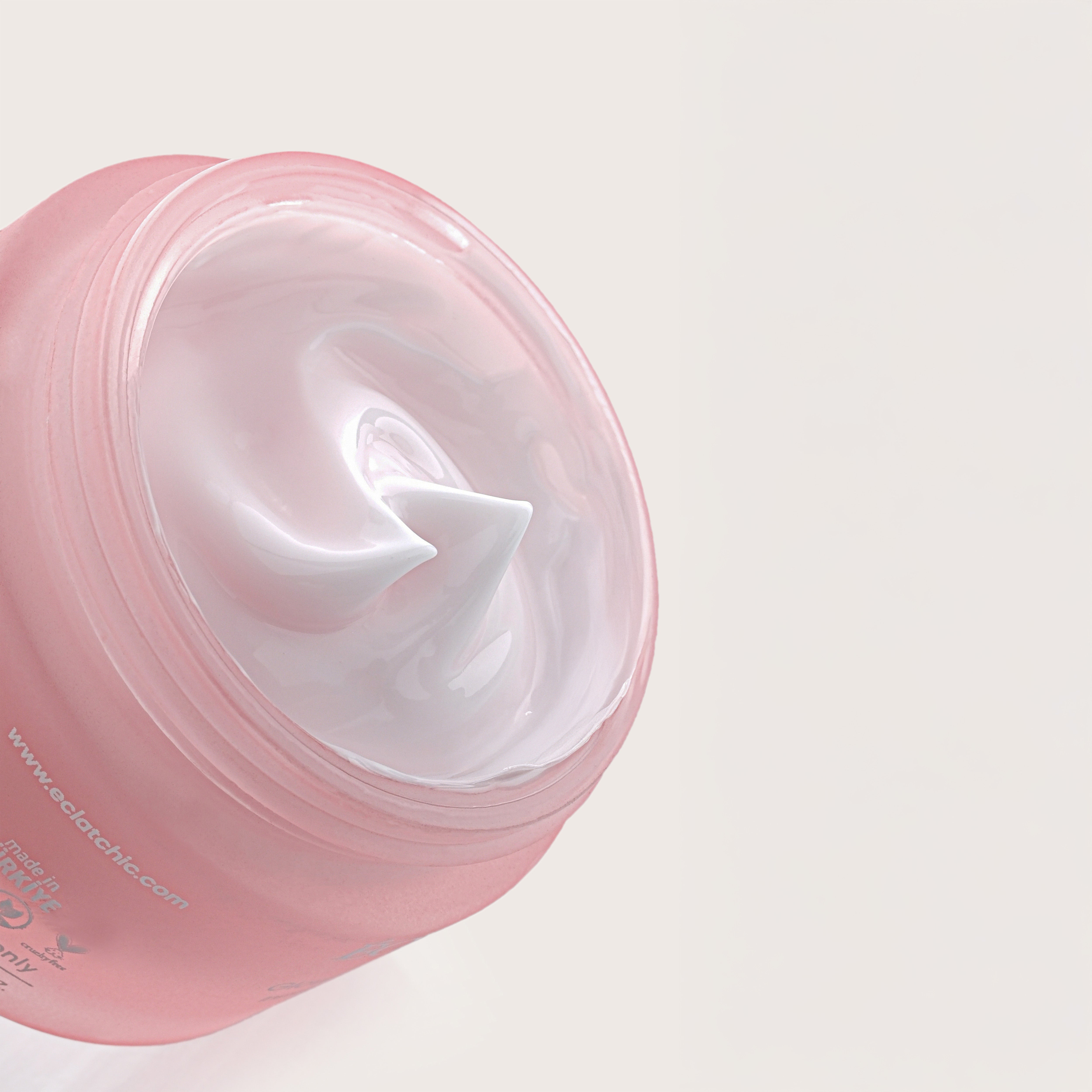 Glow Cream – Aydınlatıcı Jel Nemlendirici | Hyaluronik Asit + Niacinamide + Arbutin | Tüm Cilt Tipleri